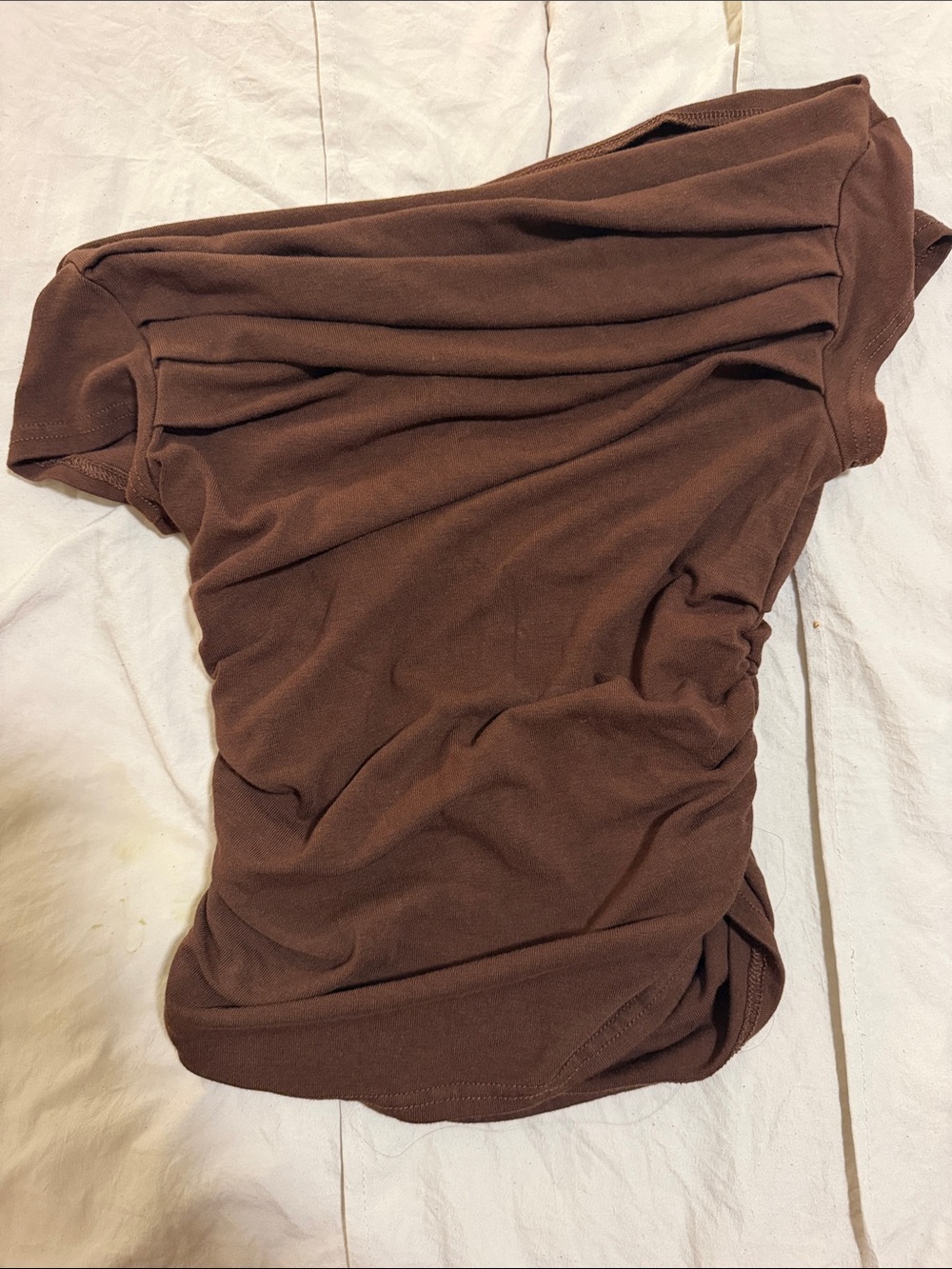 Amazon Brown Short Sleeve Ruched Women's Tee